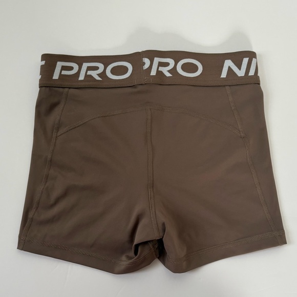Nike Pro Dri-FIT Brown Shorts - Picture 3 of 7
